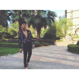 外国舔老女人阴道
